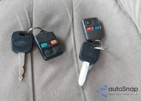 1999 Ford Crown Victoria Lx из США, поврежденный, VIN 2FAFP74W4XX118339